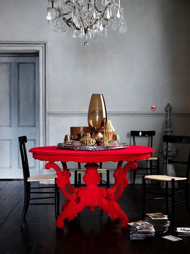 8b-red-accent-table.jpg