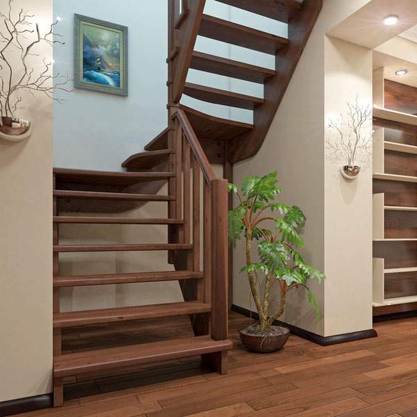 Деревянная лестница с несколькими пролетами в частном доме