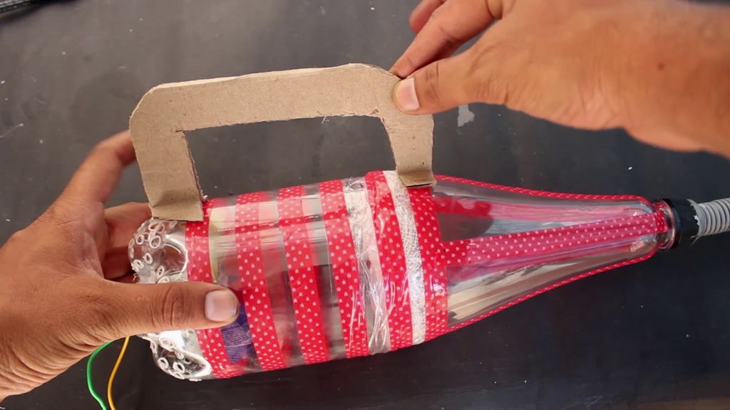 How to Make a Vacuum Cleaner From a Plastic Bottle