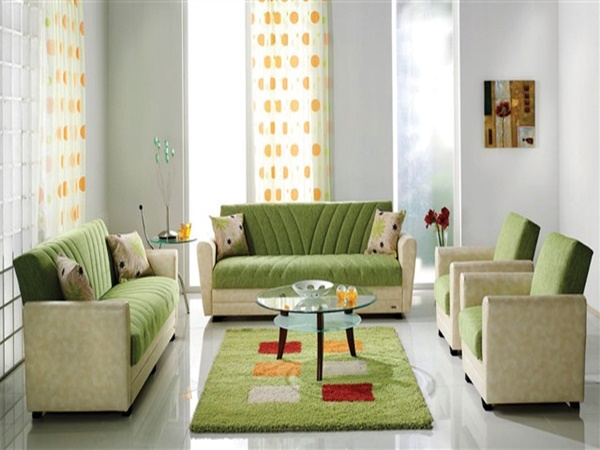 Зеленые цвета мебели хорошо освежают гостиную и зрительно увеличивают её пространство