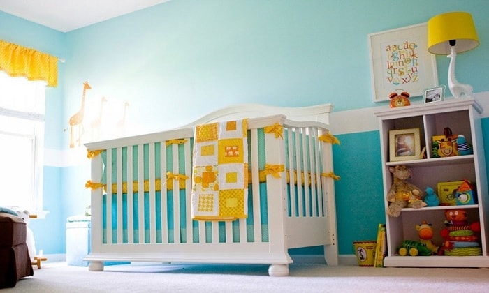 Двухцветное оформление детской комнаты