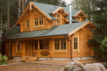 деревянный дом в стиле русской избы