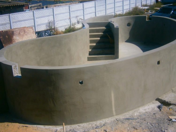 Бетонная конструкция бассейна