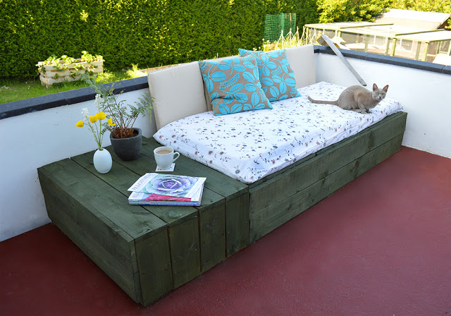 Pallet Patio Day Bed